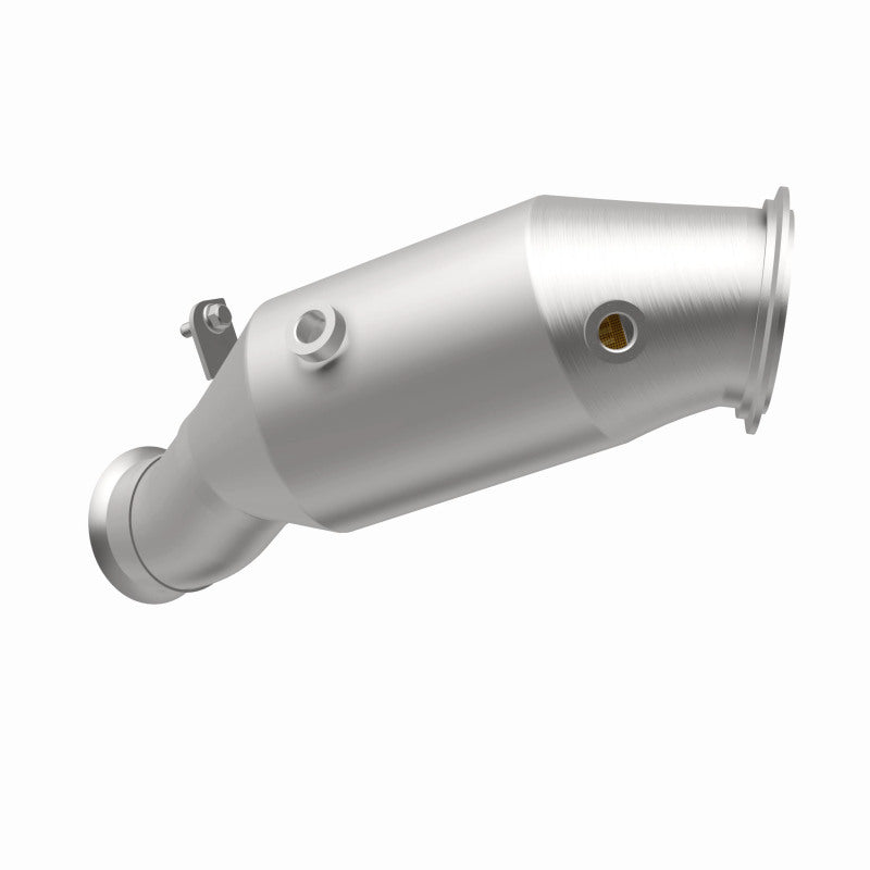 MagnaFlow 2014 BMW 335i GT xDrive 3.0L Underbody Direct Fit EPA Compliant Catalytic Converter - GTR Auto