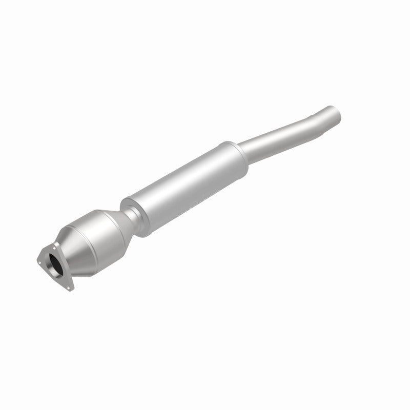 MagnaFlow Direct Fit Catalytic Converter 04/06 VW Phaeton 4.2L Rear Driver Side