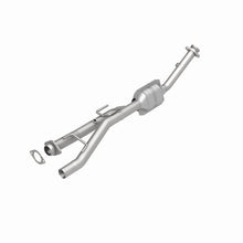 Load image into Gallery viewer, MagnaFlow Direct Fit Catalytic Converter 97-01 Explorer-Mountaineer
