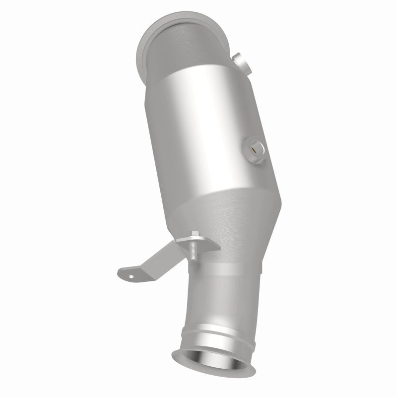 MagnaFlow 2014 BMW 335i GT xDrive 3.0L Underbody Direct Fit EPA Compliant Catalytic Converter - GTR Auto