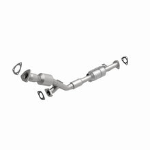 Load image into Gallery viewer, MagnaFlow Direct Fit Catalytic Converter 02-03 Saturn Vue 3.0L Rear