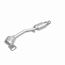Load image into Gallery viewer, MagnaFlow Direct Fit Catalytic Converter 04 Forester 2.5L Rr CA