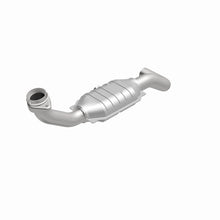 Load image into Gallery viewer, MagnaFlow Direct Fit Catalytic Converter 03-05 Ford Expedition/05-06 Lincoln Navigator 5.4L D/S
