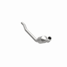Load image into Gallery viewer, MagnaFlow Direct Fit Catalytic Converter 2006-2011 R350 3.5 L Underbody