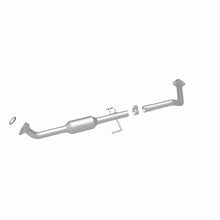 Load image into Gallery viewer, MagnaFlow Direct Fit Catalytic Converter OEM 2001-2004 Toyota Sequoia Underbody