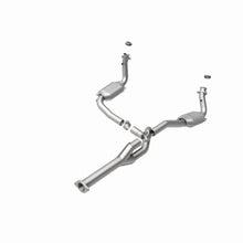 Load image into Gallery viewer, MagnaFlow Direct Fit Catalytic Converter 2002 Chevy E 1500 Van 4.3L