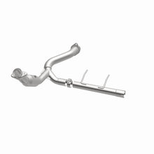 Load image into Gallery viewer, MagnaFlow Direct Fit Catalytic Converter 2007-2008 Ford Expedition/Navigator V8-5.4L