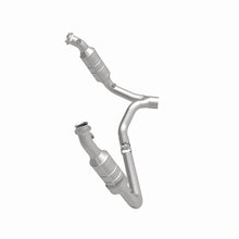 Load image into Gallery viewer, MagnaFlow Direct Fit Catalytic Converter 2006 Dodge RAM 1500 Pickup 5.7L Solid Front Axle