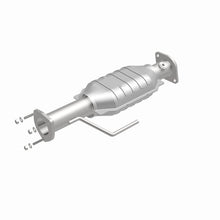 Load image into Gallery viewer, MagnaFlow Direct Fit Catalytic Converter 00-04 Jeep Wrangler 4.0L Rear/2.4L/2.5L