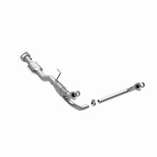 Load image into Gallery viewer, MagnaFlow Direct Fit Catalytic Converter Chevy Astro 00-04 4.3L
