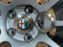 Load image into Gallery viewer, Advan 65mm Alfa Romeo Center Cap Adapter Ring - Silver Alumite