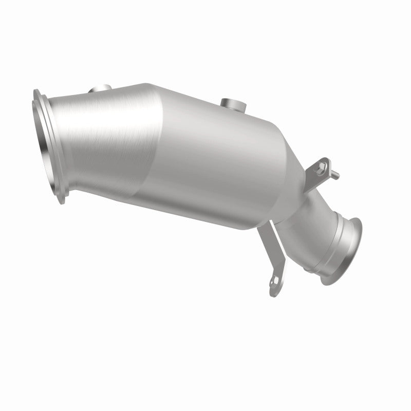 MagnaFlow 2014 BMW 335i GT xDrive 3.0L Underbody Direct Fit EPA Compliant Catalytic Converter - GTR Auto