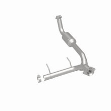 Load image into Gallery viewer, MagnaFlow Direct Fit Catalytic Converter 05-06 Lincoln Navigator 5.4L w/ 3in Main Piping