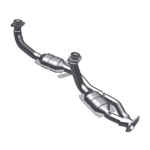 Load image into Gallery viewer, MagnaFlow Direct Fit Catalytic Converter 99-00 Windstar 3.0L V6