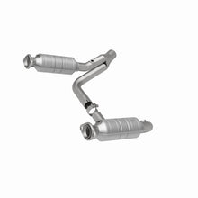 Load image into Gallery viewer, MagnaFlow Direct Fit Catalytic Converter Raider 2006 8 4.7L