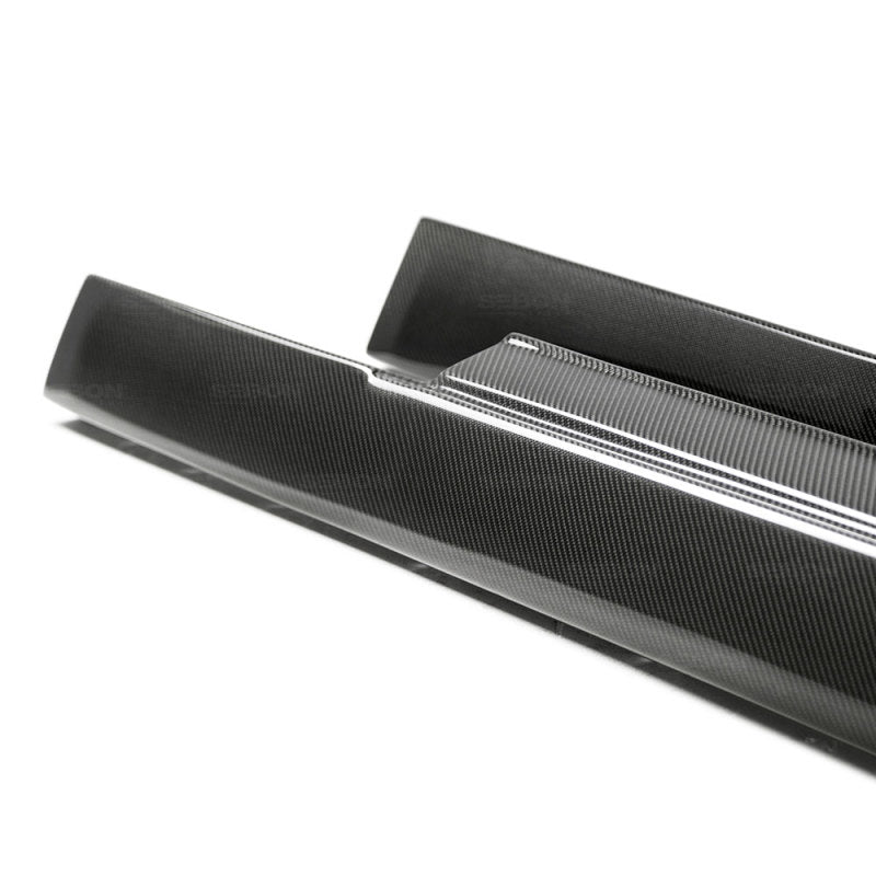 Seibon 09-10 Nissan GTR R35 OEM Style Carbon Fiber Side Skirts