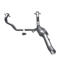 Load image into Gallery viewer, MagnaFlow Direct Fit Catalytic Converter 00-03 Durango 2WD OEM