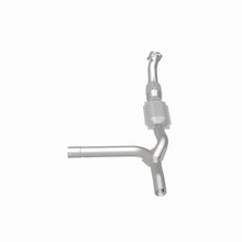 Load image into Gallery viewer, MagnaFlow Direct Fit Catalytic Converter 01-03 Ford F150 5.4L Passenger Side