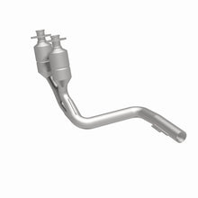 Load image into Gallery viewer, MagnaFlow Direct Fit Catalytic Converter 99-01 Grand Cherokee Front 4.7L