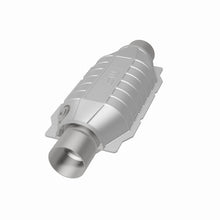 Load image into Gallery viewer, MagnaFlow Universal Catalytic Converter 3in In/Out Center/Center Oval w/ 02 Sensor