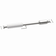 Load image into Gallery viewer, MagnaFlow Direct Fit Catalytic Conv 11-14 Sonata 2.4L Underbody (OEM Grade Federal / EPA Compliant)