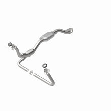 Load image into Gallery viewer, MagnaFlow Direct Fit Catalytic Converter 01-05 Chevy Blazer 4.3L 4WD