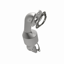Load image into Gallery viewer, MagnaFlow Direct Fit Catalytic Converter 10-17 Ford Taurus/10-16 Lincoln MKT V6-3.5L