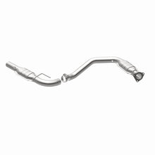 Load image into Gallery viewer, MagnaFlow Direct Fit Catalytic Converter 07-08 Express 2500 4.8L Driver Side