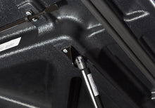 Load image into Gallery viewer, UnderCover 2018 GMC Sierra 1500 (19 Limited) 5.8ft Lux Bed Cover - Glory Red