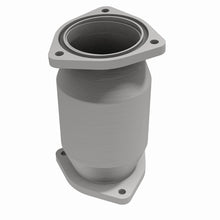 Load image into Gallery viewer, MagnaFlow Direct Fit Catalytic Converter 99-02 Daewoo Nubira 2.0L fr
