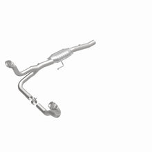 Load image into Gallery viewer, MagnaFlow Direct Fit Catalytic Converter 00-03 Durango 2WD OEM