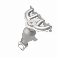 Load image into Gallery viewer, MagnaFlow Direct Fit Catalytic Converter 11-15 Kia Sportage OEM Manifold