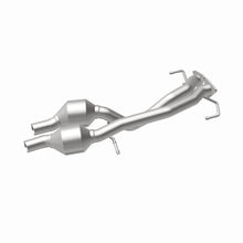 Load image into Gallery viewer, MagnaFlow Direct Fit Catalytic Converter 07 VW Touareg 3.6L Rear