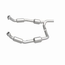 Load image into Gallery viewer, MagnaFlow Direct Fit Catalytic Converter 2008+ Ford E-150 4.6L