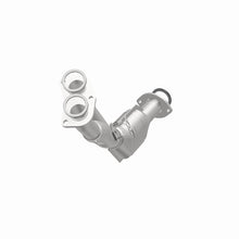 Load image into Gallery viewer, MagnaFlow Direct Fit Catalytic Converter 01-04 Toyota Tacoma Front 2.7L