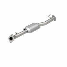 Load image into Gallery viewer, MagnaFlow Direct Fit Catalytic Converter 98-00 Toyota RAV4 2.0L
