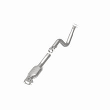 Load image into Gallery viewer, MagnaFlow Direct Fit Catalytic Converter 03-07 GM 2500/3500 P/S OEM