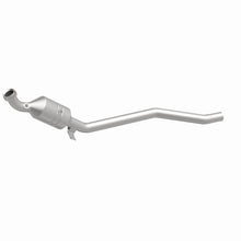Load image into Gallery viewer, MagnaFlow Direct Fit Catalytic Converter 2006-2011 R350 3.5 L Underbody