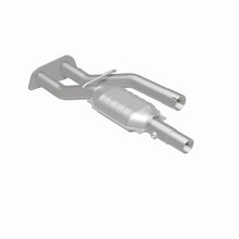 Load image into Gallery viewer, MagnaFlow Direct Fit Catalytic Converter 98 GM Truck 5.7L