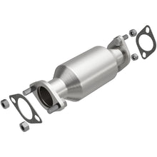 Load image into Gallery viewer, MagnaFlow Direct Fit Catalytic Converter 2007 Sorento V6 3.8 OEM Underbody