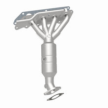 Load image into Gallery viewer, MagnaFlow Direct Fit Catalytic Converter 07 Ford Focus 2.0L Manifold **CA Emissions**