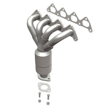 Load image into Gallery viewer, MagnaFlow Direct Fit Catalytic Converter 05-08 Kia Sportage 2.0L
