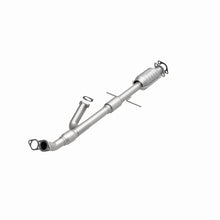 Load image into Gallery viewer, MagnaFlow Direct Fit Catalytic Converter 00 Hyundai Sonata 2.5L