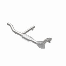 Load image into Gallery viewer, MagnaFlow Direct Fit Catalytic Converter 97-98 Ford Expedition 4.6