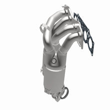 Load image into Gallery viewer, MagnaFlow Direct Fit Catalytic Converter 01-06 Toyota Highlander 2.4L