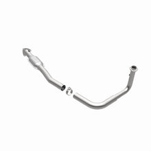 Load image into Gallery viewer, MagnaFlow Direct Fit Catalytic Converter 97-00 GM Van 5.7L Lf