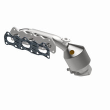 Load image into Gallery viewer, MagnaFlow Direct Fit Catalytic Converter 00 Suzuki Grand Vitara 2.5L