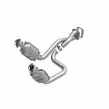 Load image into Gallery viewer, MagnaFlow Direct Fit Catalytic Converter 05-07 Ford F250/F350 5.4L