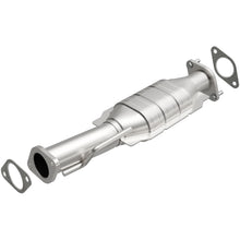 Load image into Gallery viewer, MagnaFlow Direct Fit Catalytic Converter 09-11 GMC Acadia 3.6L