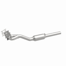 Load image into Gallery viewer, MagnaFlow Direct Fit Catalytic Converter 98-03 VW Beetle 2.0L
